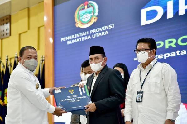 Penyerahan DIPA dan TKDD 2021 di Wilayah Sumut Gubernur Minta Percepatan Pembangunan di Kondisi Sulit